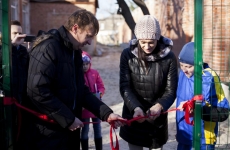 Олимпийская чемпионка Елена Исинбаева открыла в Новочеркасске спортивную площадку для особенных детей